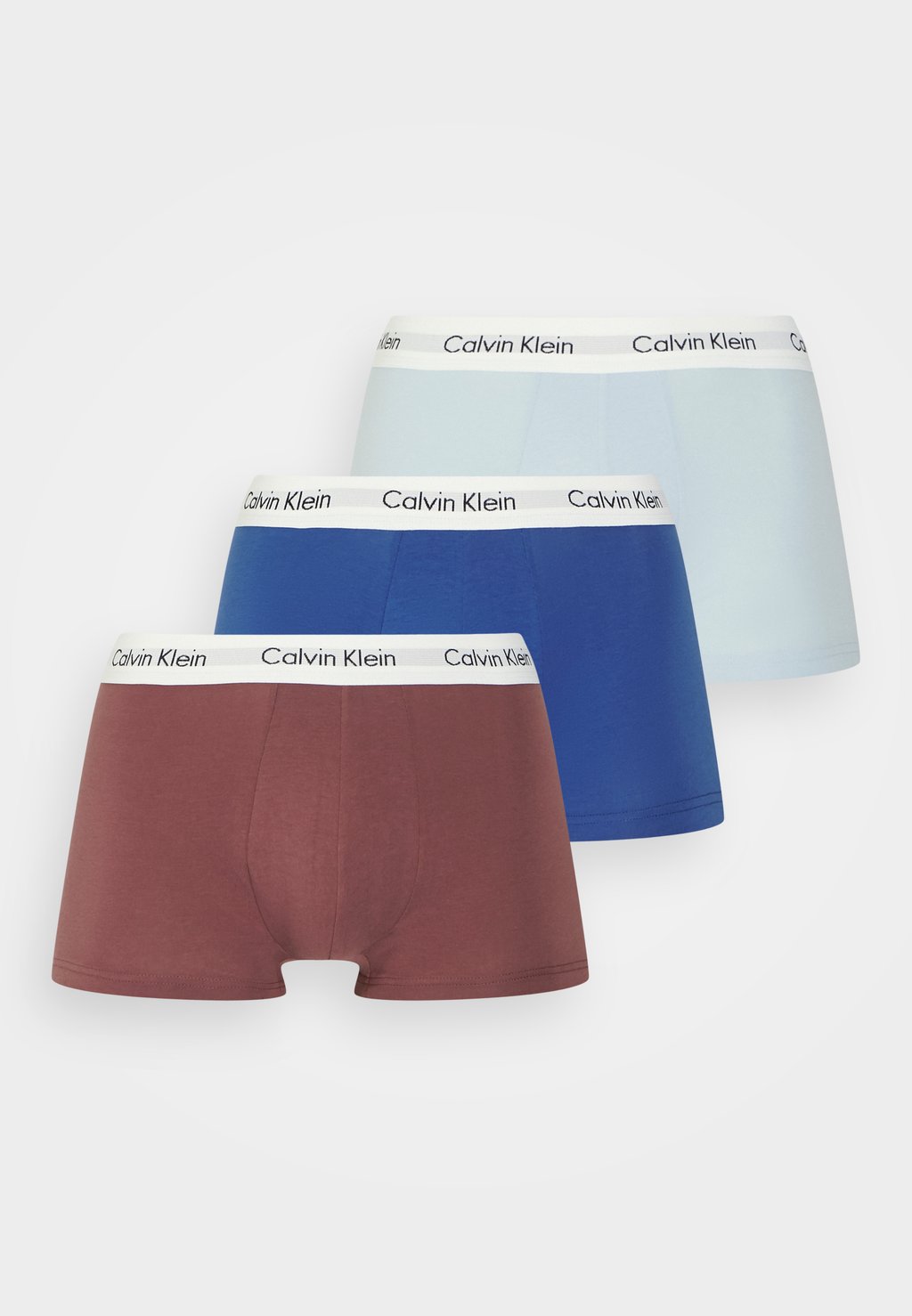 цена Шорты LOW RISE TRUNK 3 PACK Calvin Klein Underwear, цвет Marron/Skyway/True Navy