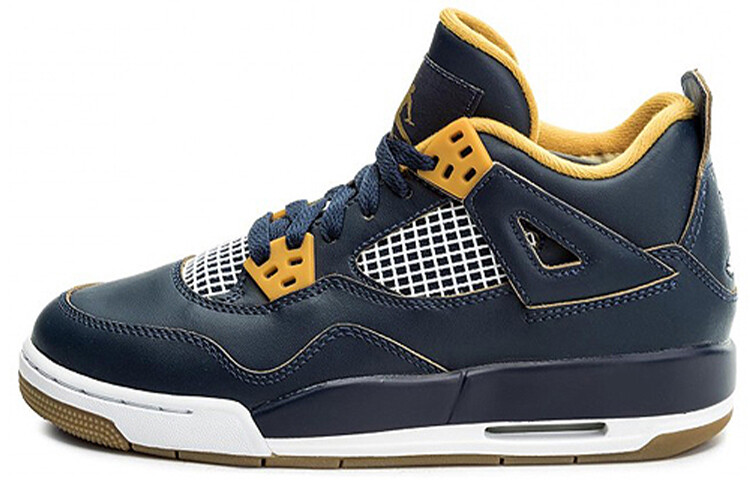 

Jordan 4: ретро-данк сверху