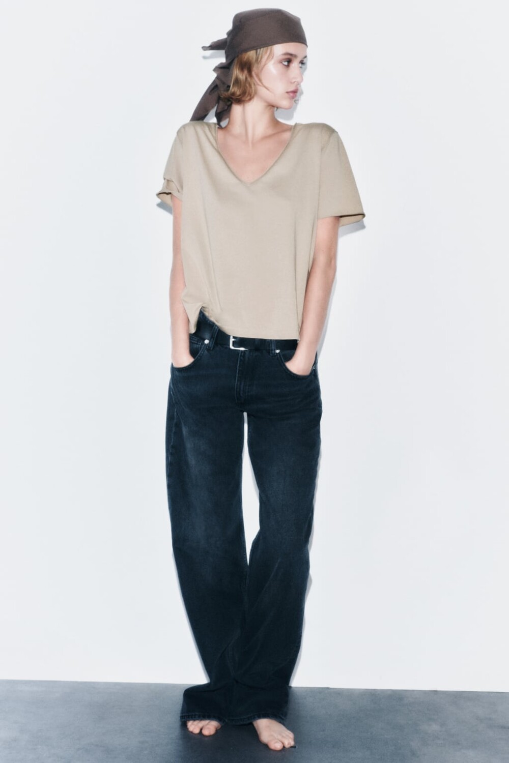 

Футболка с v-образным вырезом ZARA, кэмел, Серый