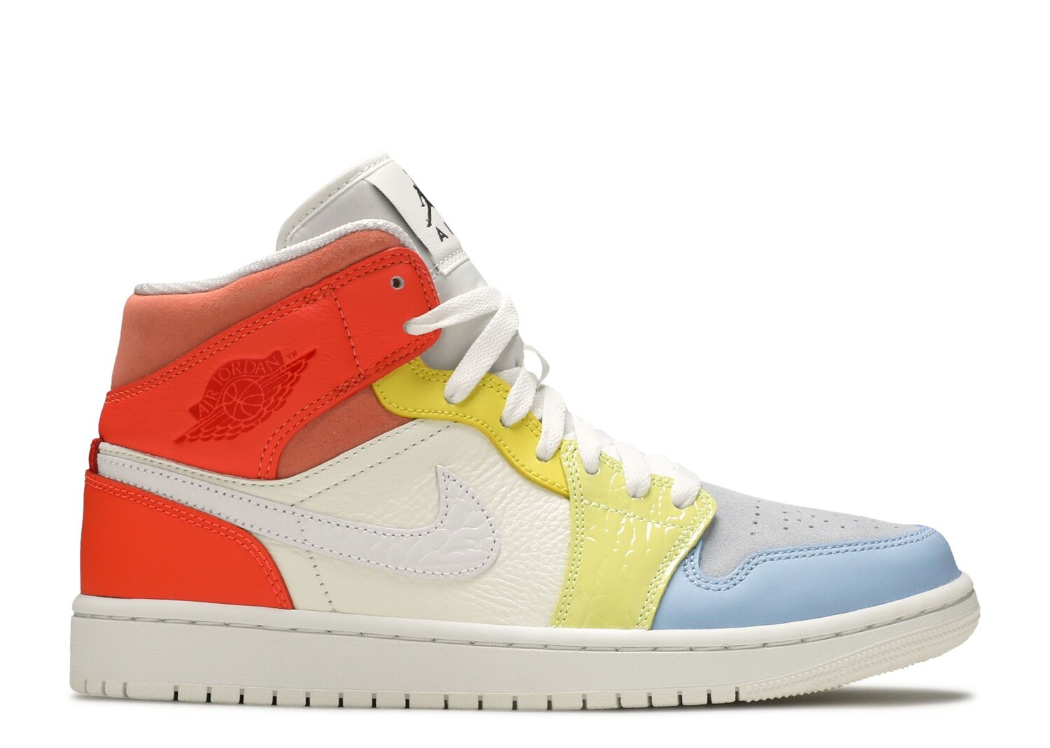 

Кроссовки Nike Wmns Air Jordan 1 Mid 'To My First Coach', белый