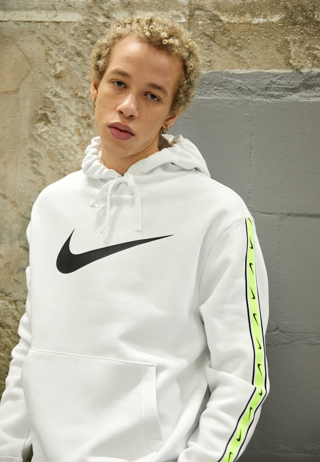 

Худи Nike Repeat, саммит белый / черный, Серый