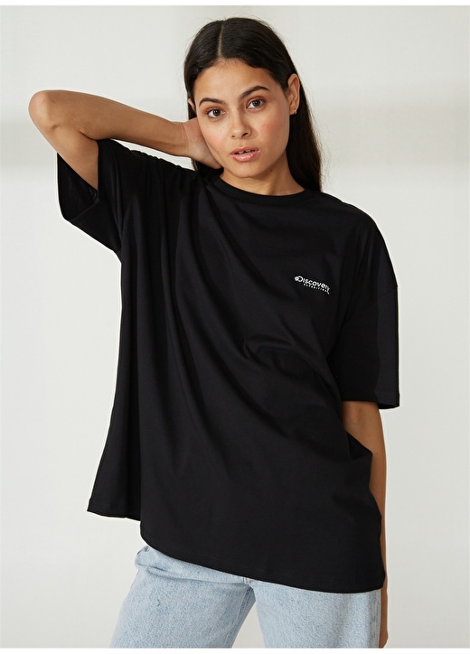 Черная женская футболка оверсайз с принтом и коротким рукавом с круглым вырезом Discovery Expedition
