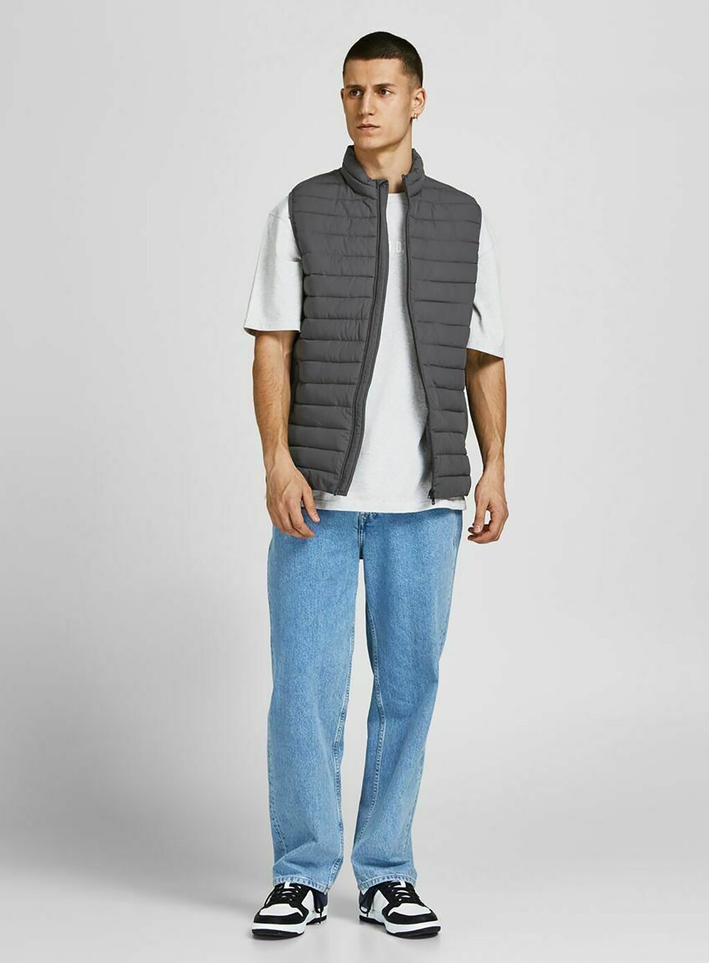 

Жилет Jack & Jones