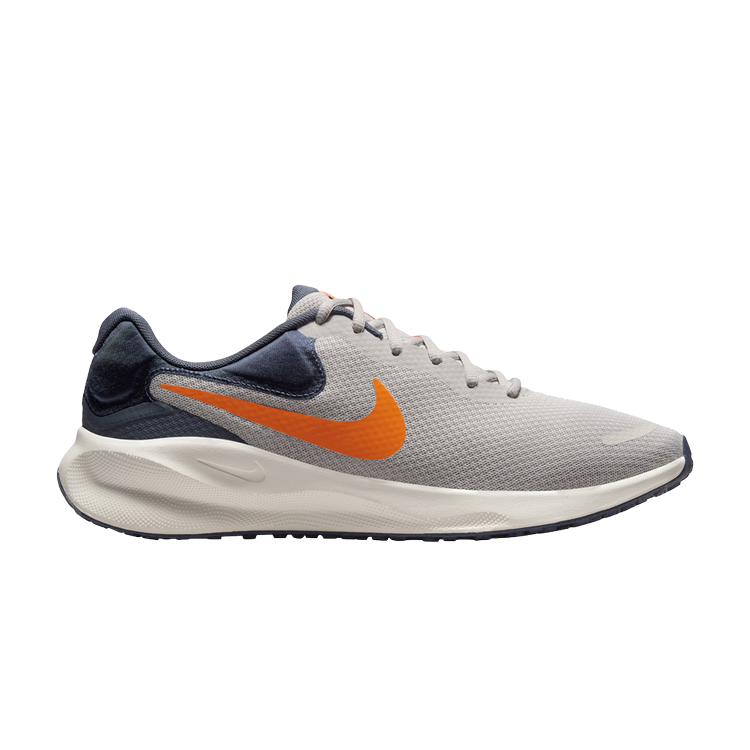 

Кроссовки Nike Revolution 7, серый