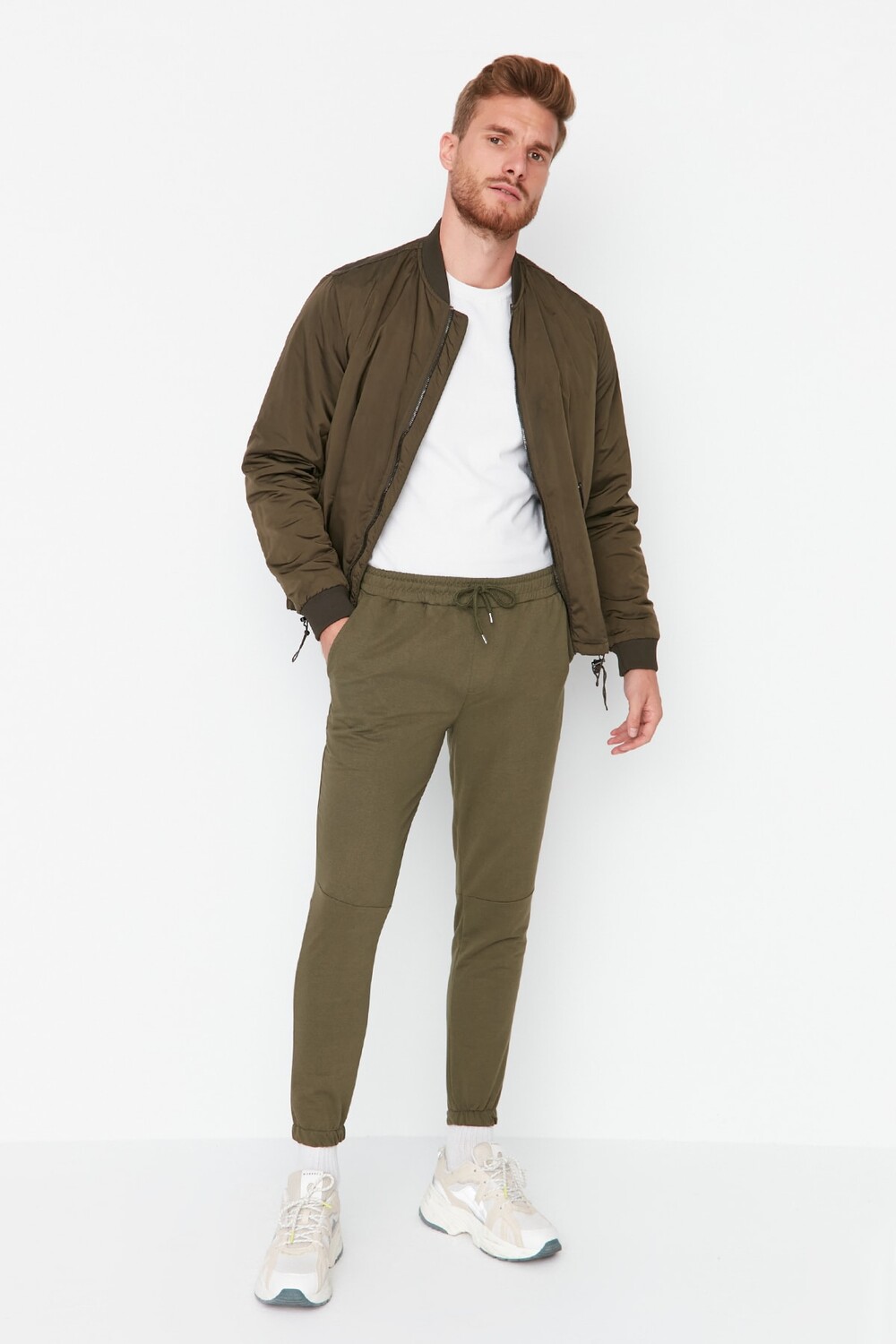 

Спортивный костюм TRENDYOL MAN, хаки