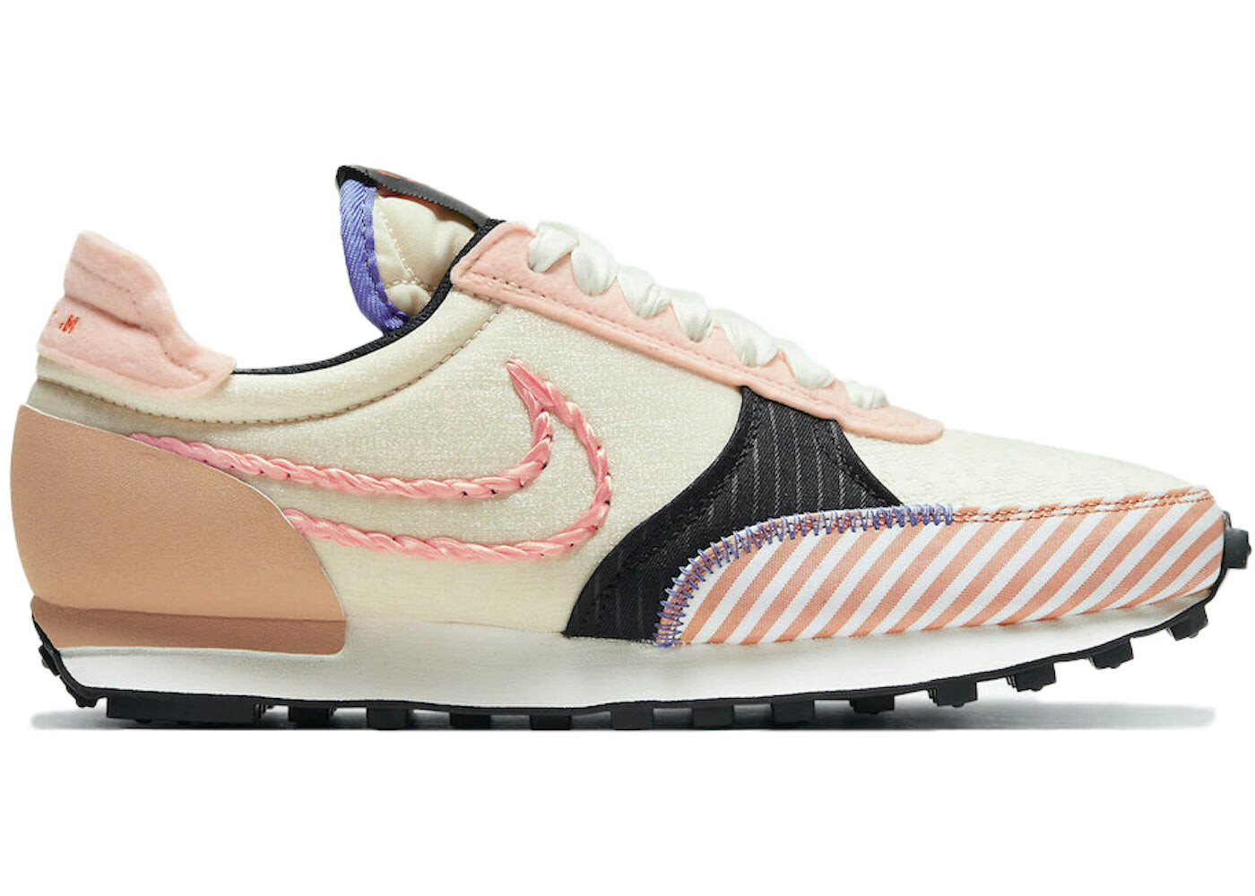 

Кроссовки женские Nike Daybreak Type