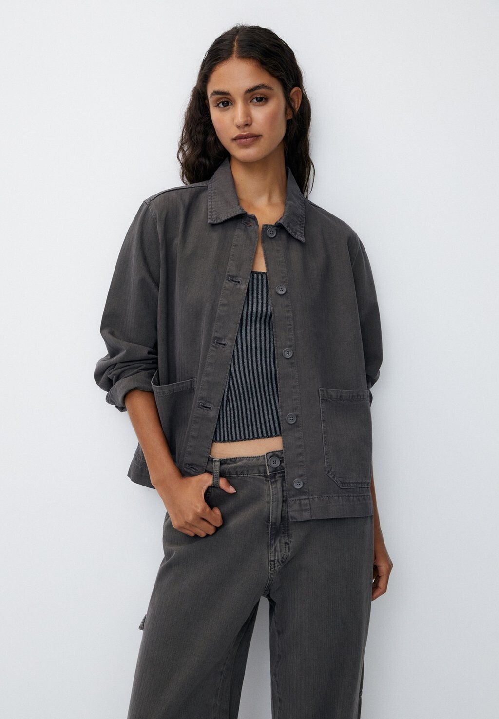 

Джинсовая куртка Worker PULL&BEAR, цвет dark grey