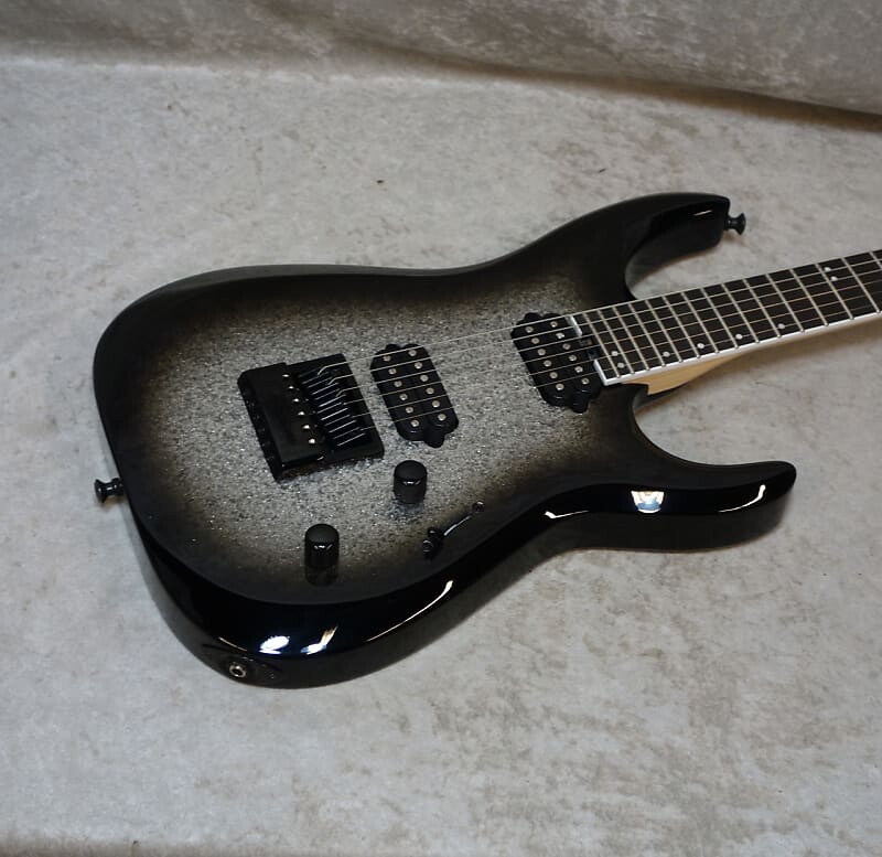 

Электрогитара In Stock! 2023 Jackson Pro Plus Series DK Modern EVTN6 guitar in Silver Sparkle