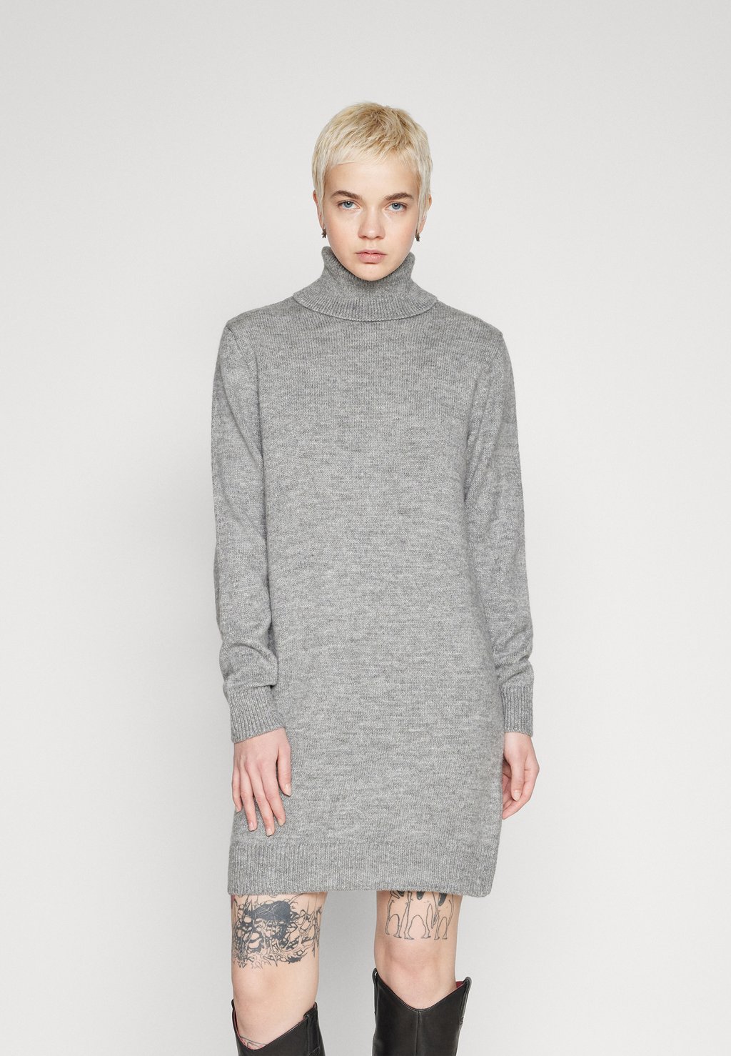 Трикотажное платье JDYLIBBYROLL NECK DRESS, цвет medium grey melange