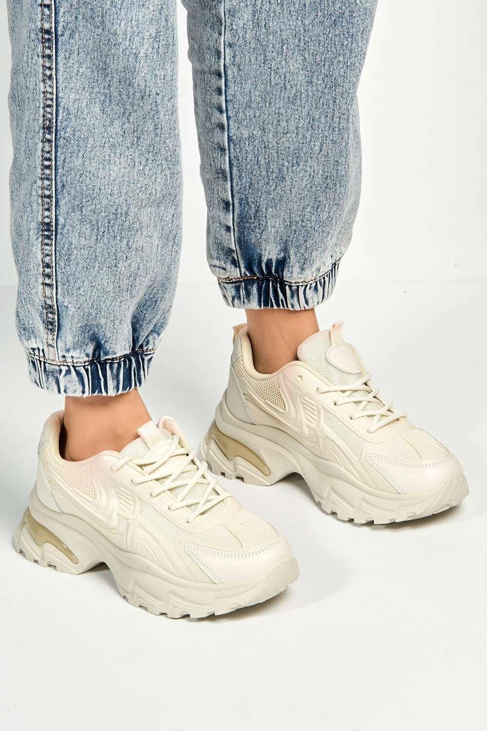 

Массивные кроссовки Yug Chunky Sole Lace-Up Trainers Miss Diva, бежевый