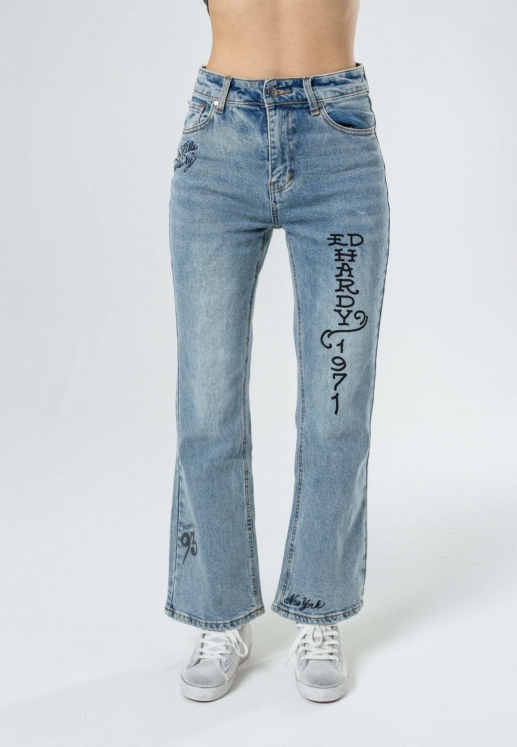 

Расклешенные джинсы Ed Hardy