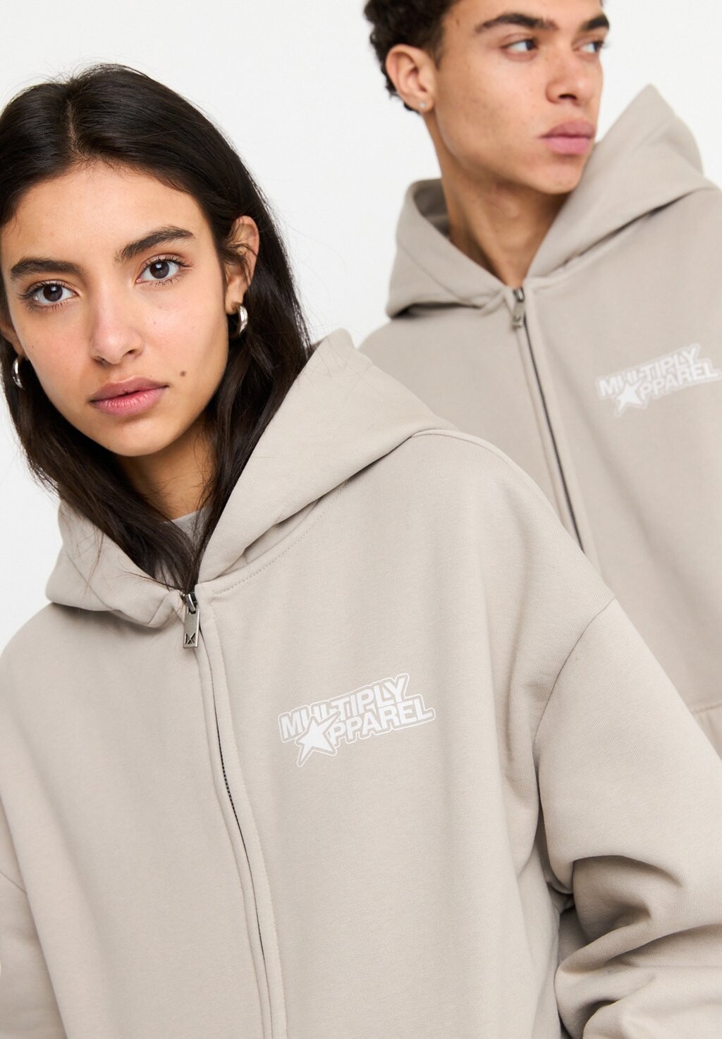 

Толстовка Missing Multiply Apparel, стринги