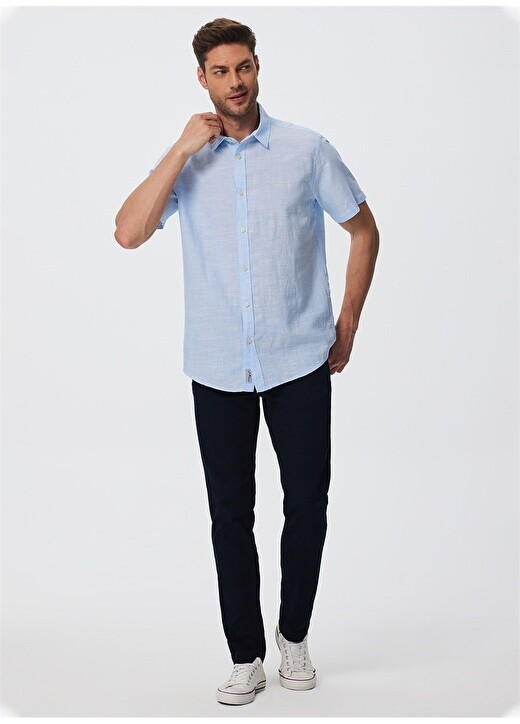 

Синяя мужская рубашка Regular Fit Lee Cooper
