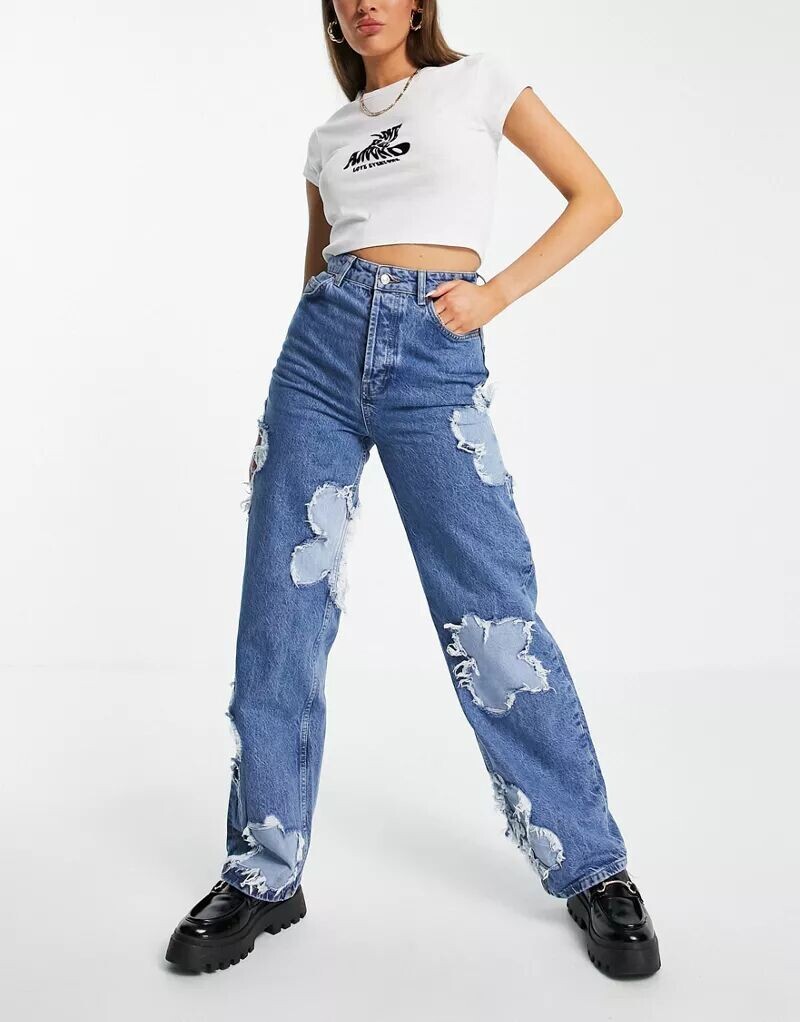 

Синие оверсайз-джинсы Topshop Mom с цветочными вставками