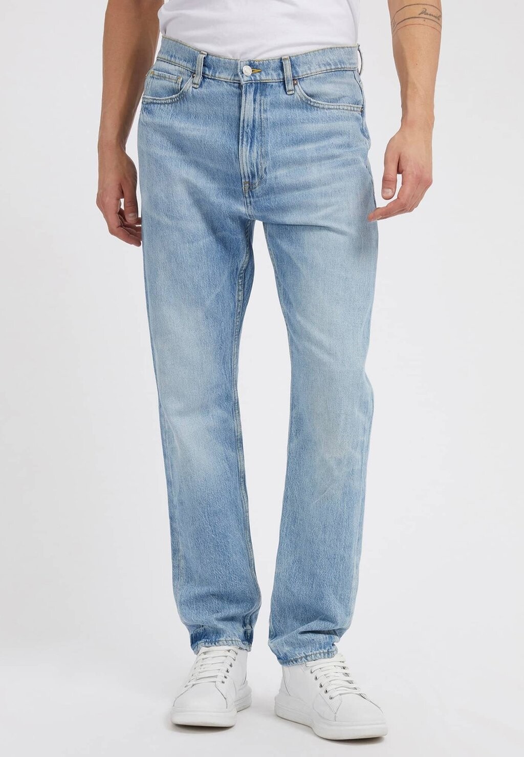 

Джинсы свободного кроя Guess