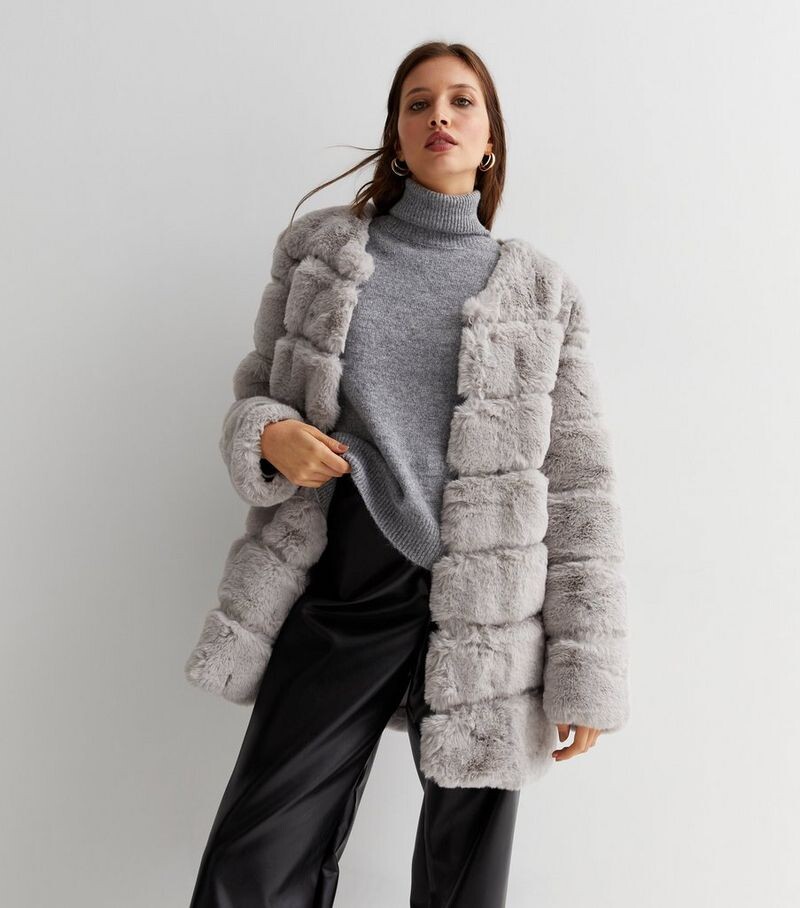 

Gini London Серая куртка из искусственного меха с мехом Gini London, серый