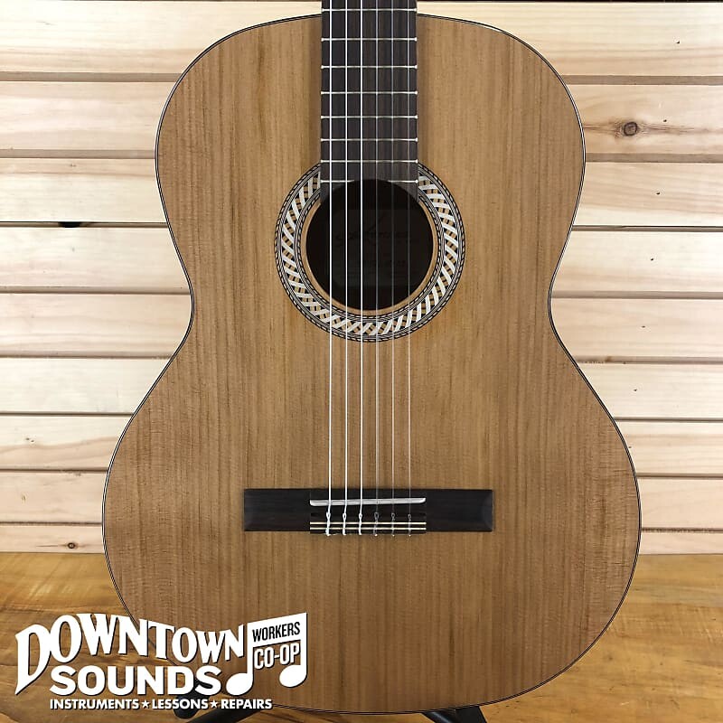 

Акустическая гитара Kremona S65C Soloist Series Nylon-String Guitar with Deluxe Bag