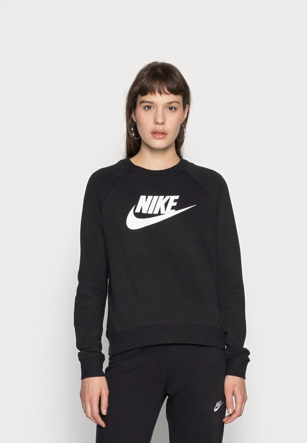 

Толстовка Nike