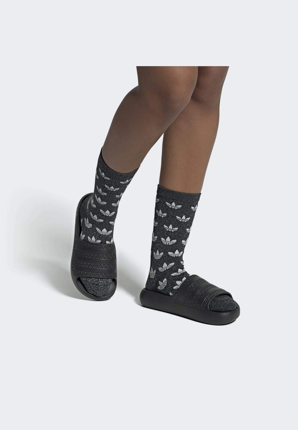 

Шлепанцы adidas Originals, черный