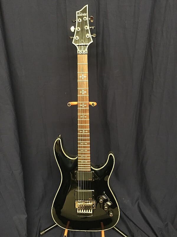 

Электрогитара Schecter C-1 Hellraiser FR