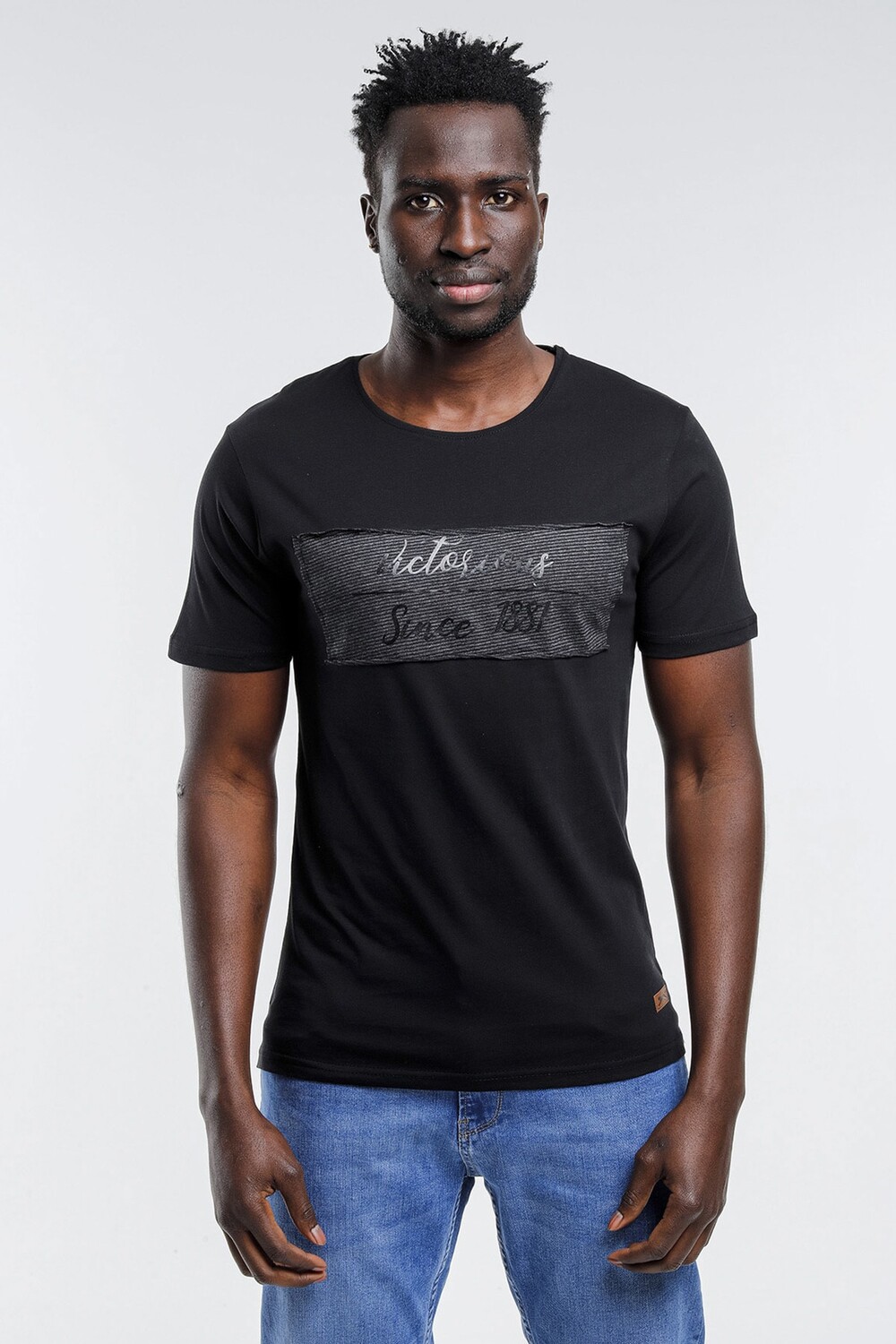 

Мужская футболка Bell черная Slazenger, черный