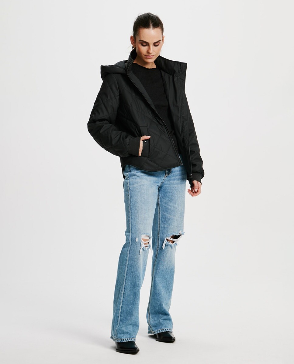 

Женская короткая пуховик с капюшоном Vero Moda, черный