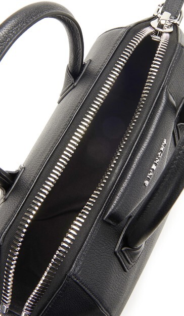 

Маленькая сумка Antigona Givenchy, черный