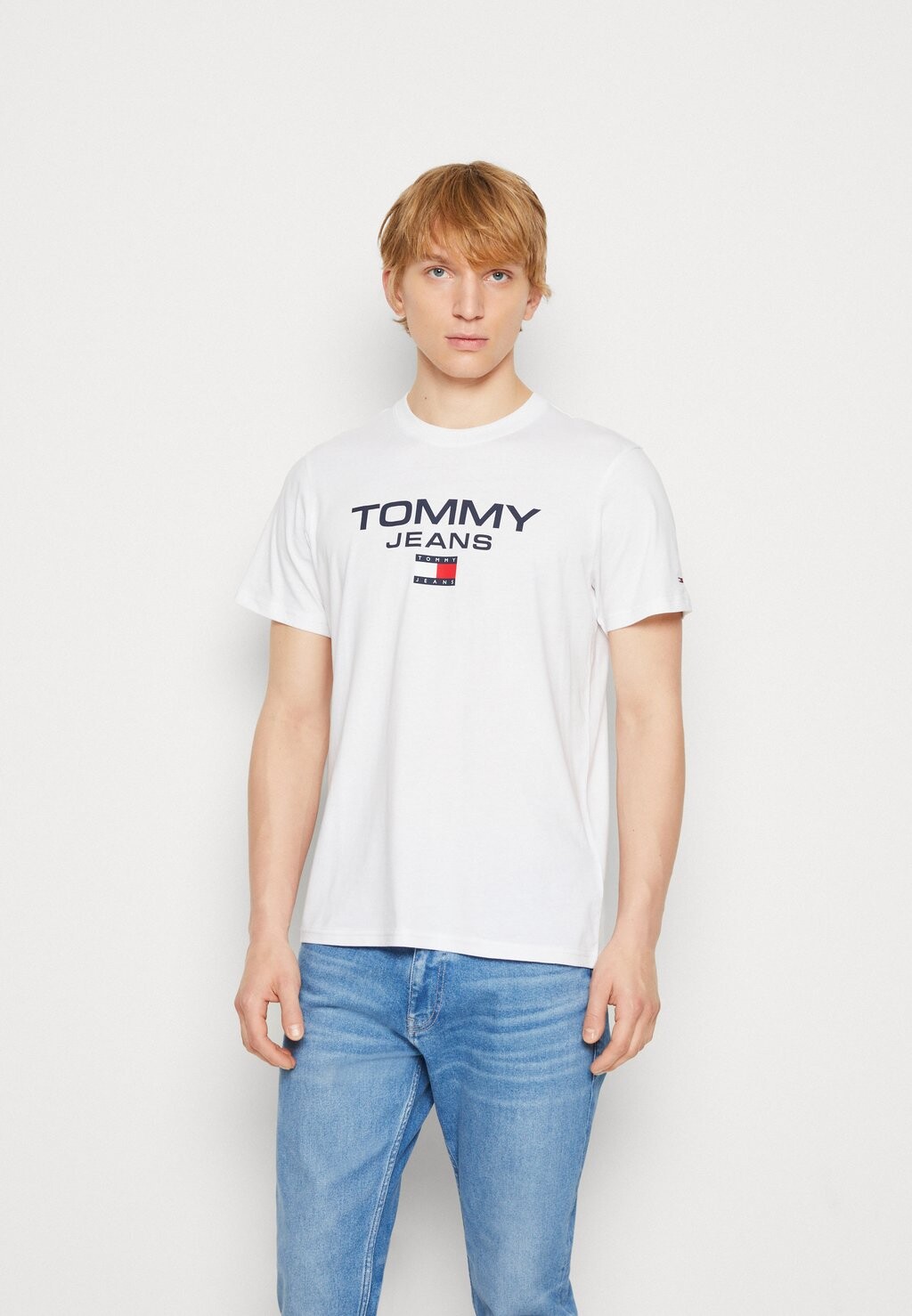 

Футболка с принтом Tommy Jeans, белый