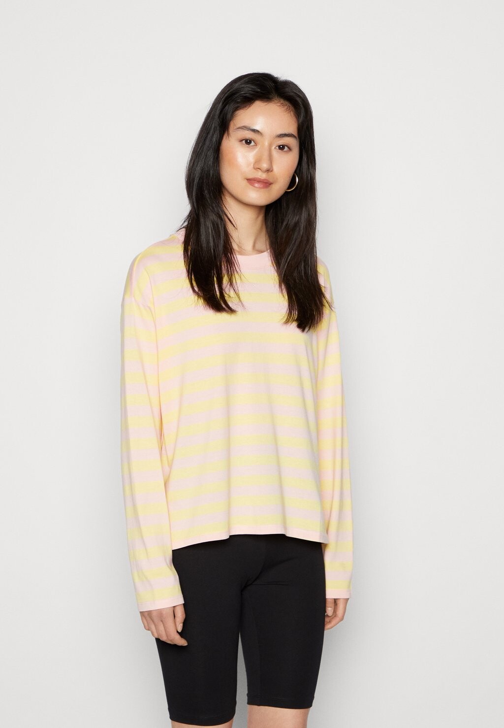 

Рубашка с длинным рукавом Monki