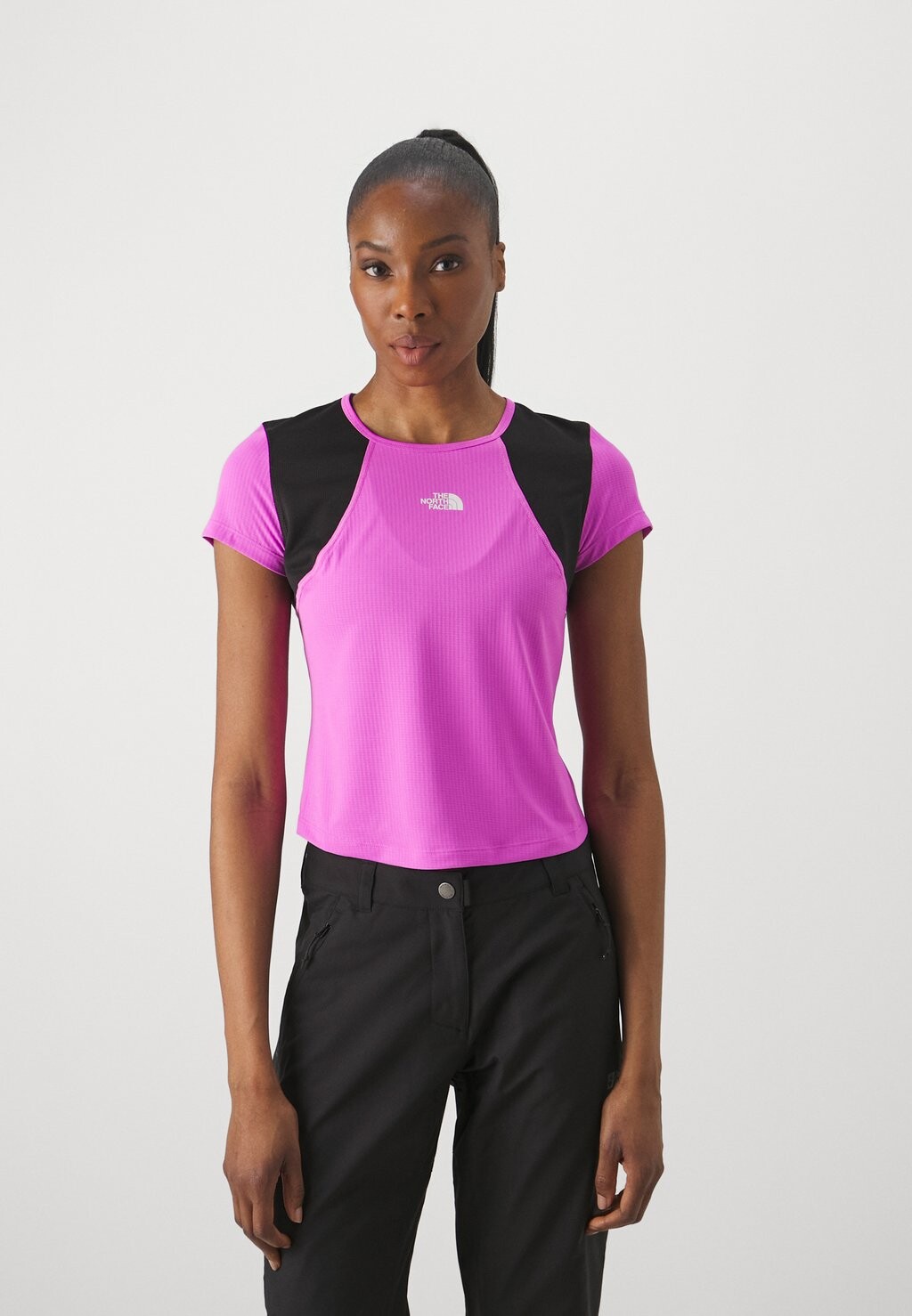 

Спортивная футболка LIGHTBRIGHT TEE The North Face, цвет violet crocus/black