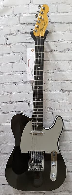 

Электрогитара Fender American Ultra Telecaster, Rosewood Fretboard, Texas Tea Finish with Case