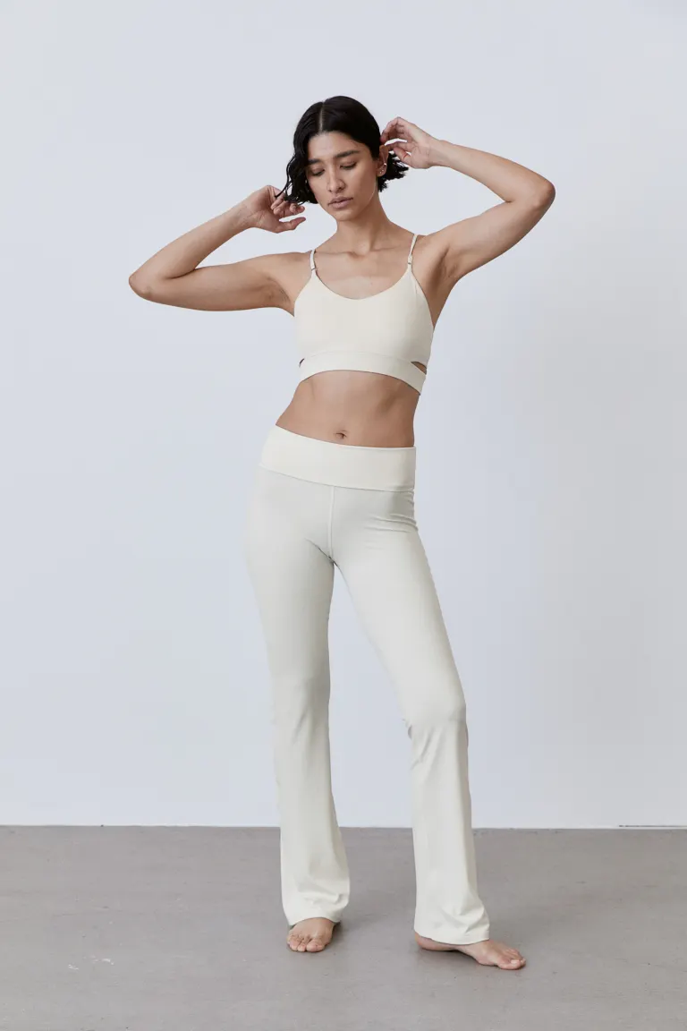 

Легкая поддержка спортивного бра softmove H&M, бежевый
