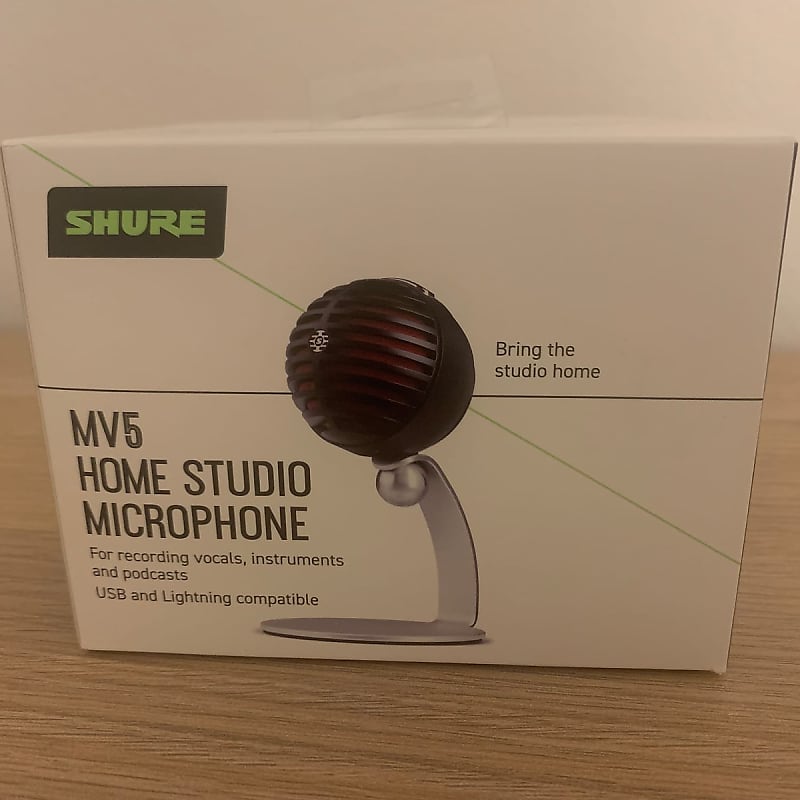 Конденсаторный микрофон Shure MOTIV MV5-B Lightning / USB Condenser Microphone