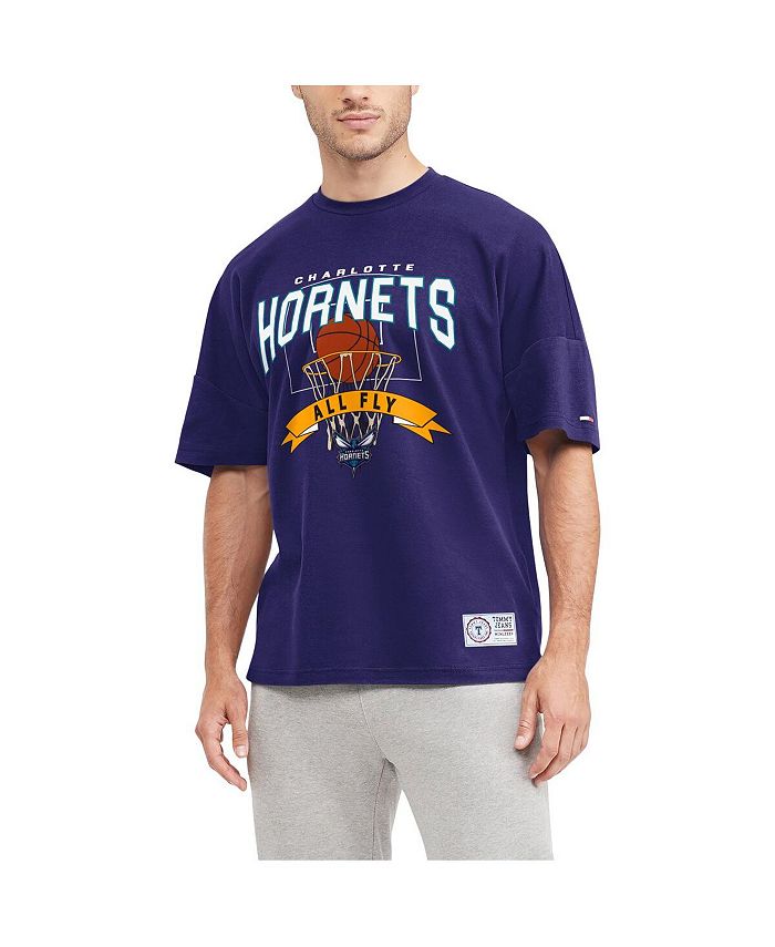 

Мужская фиолетовая футболка Charlotte Hornets Tim Backboard Tommy Jeans, фиолетовый