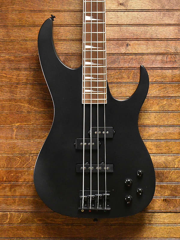 Басс гитара Ibanez RGB300BFK Bass Guitar, Black Flat ortega d7ce 4 струнная акустическая электрическая бас гитара с разрезом satin black