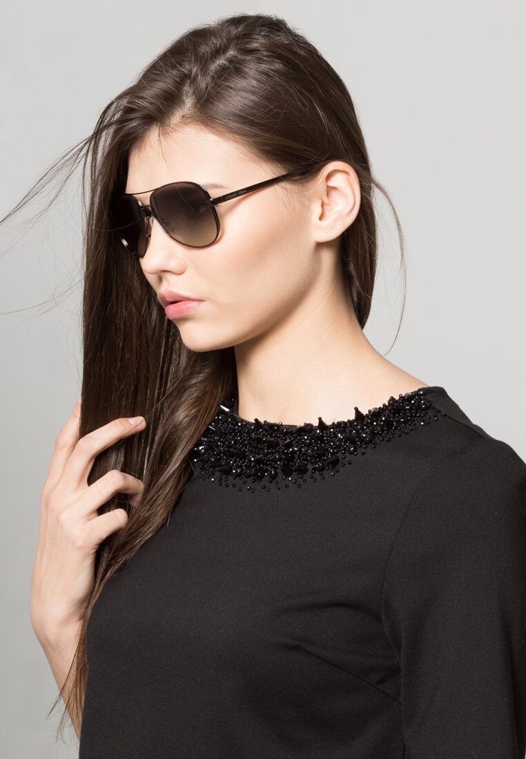 

Солнцезащитные очки Michael Kors