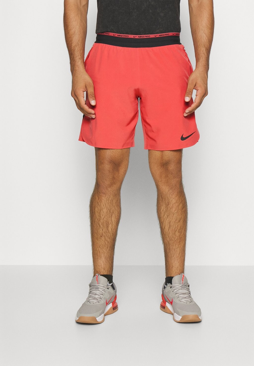 

Спортивные шорты Nike