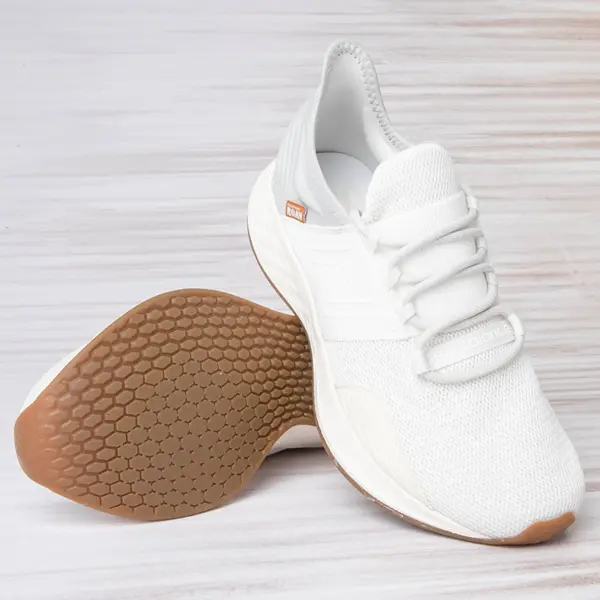 

Женские кроссовки New Balance Fresh Foam Roav, цвет Cream/Gum