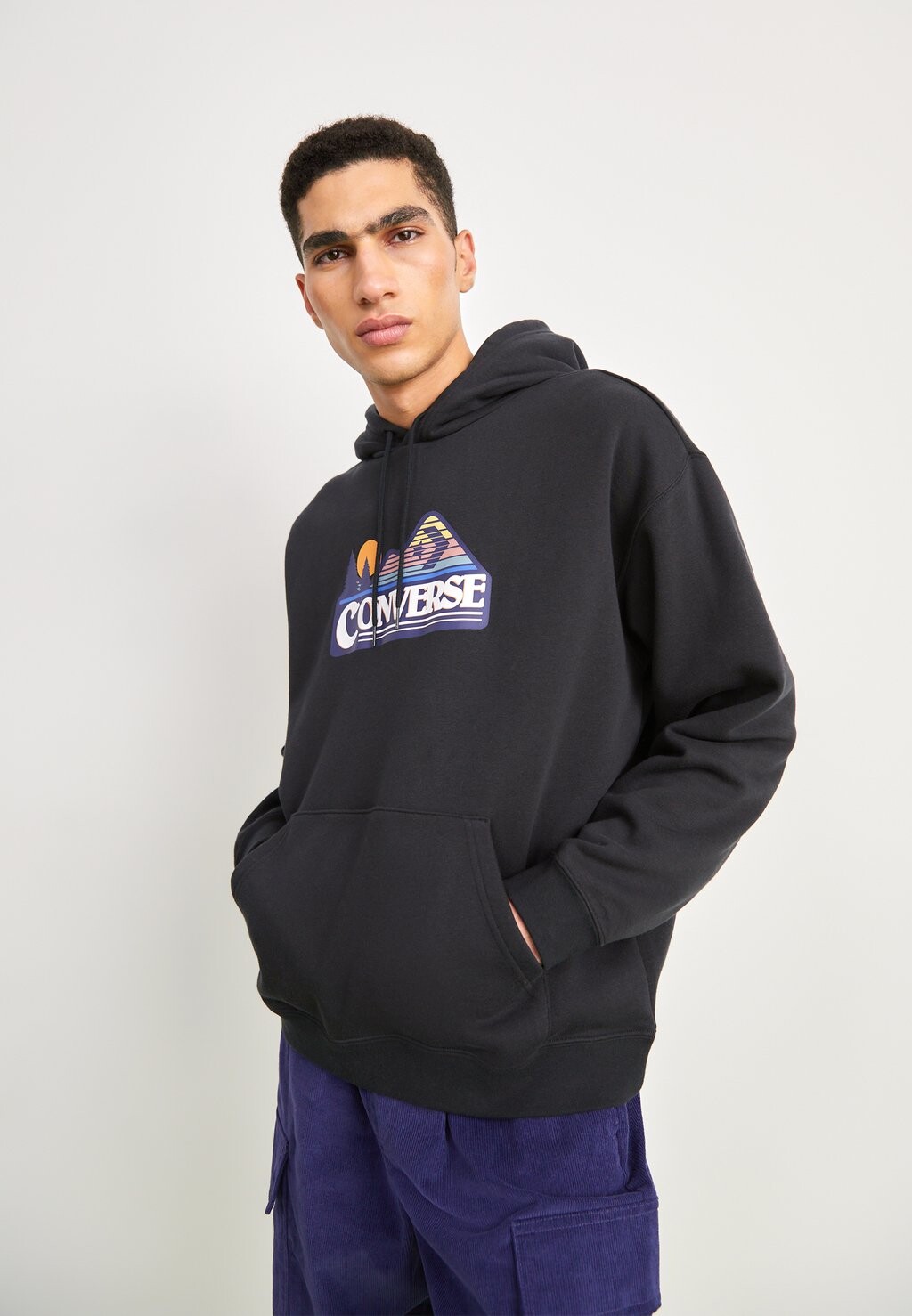 

Толстовка ELEVATED LOGO GRAPHIC HOODIE Converse, черный