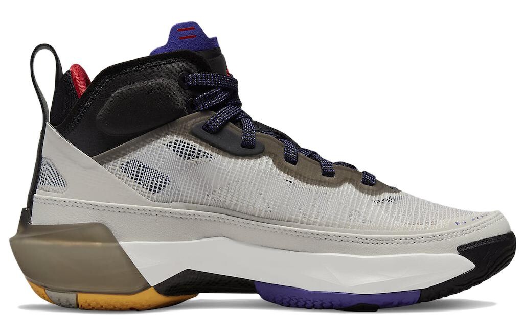 

Кроссовки мужские баскетбольные Jordan Air Jordan 37, бежевый