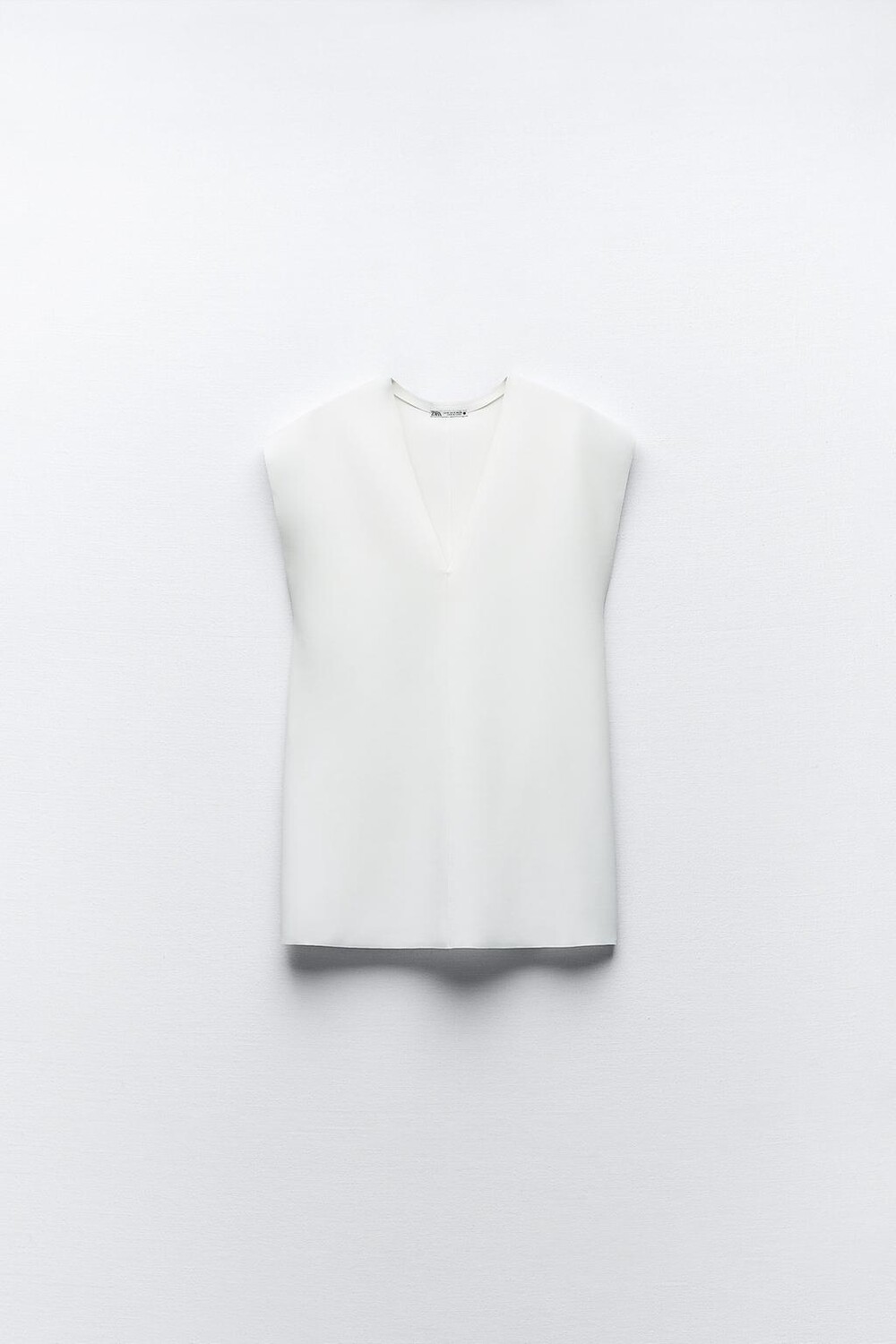 

Жилет с эффектом неопрена ZARA, белый