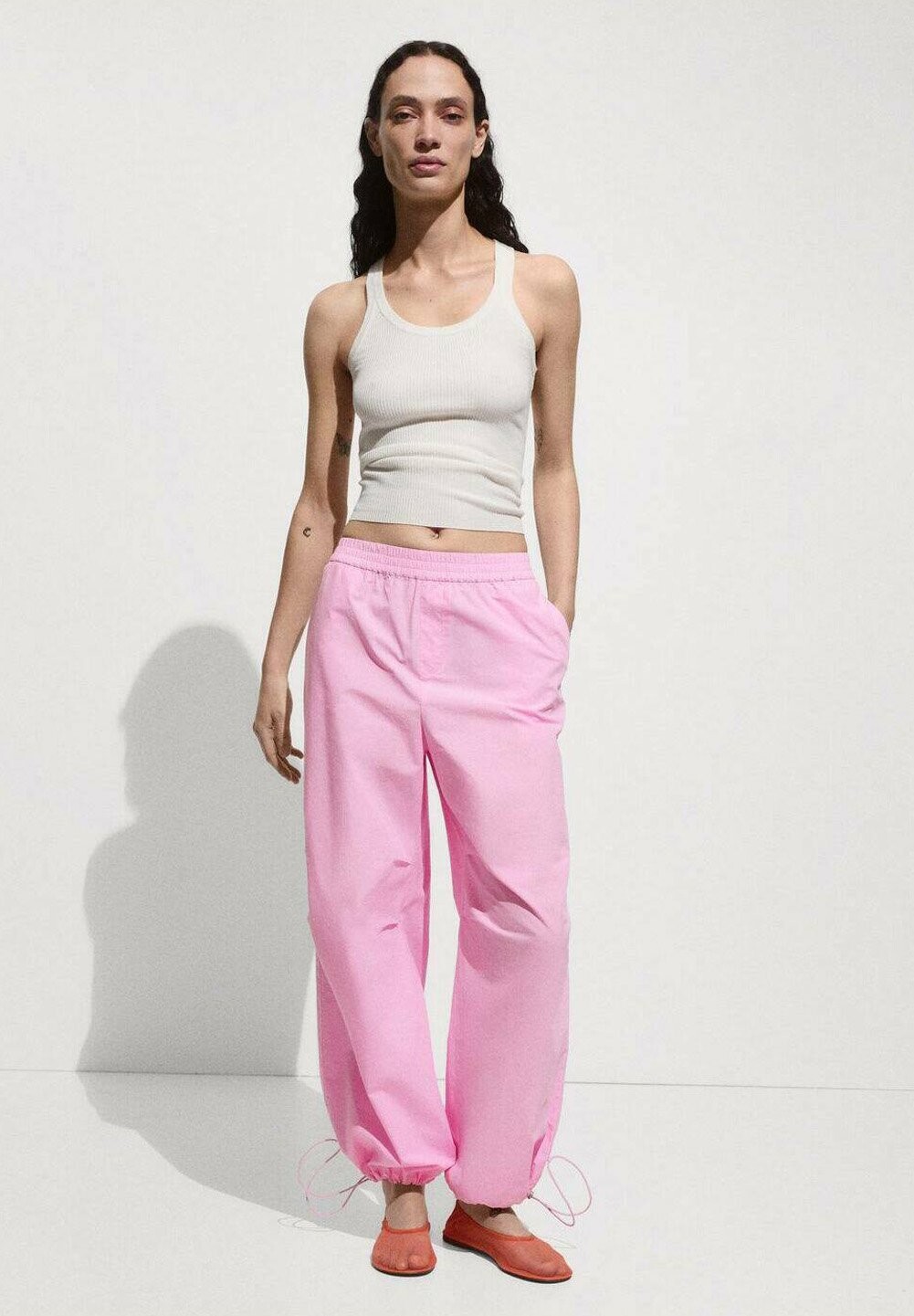 

Брюки NIA Mango, цвет Pastel Pink