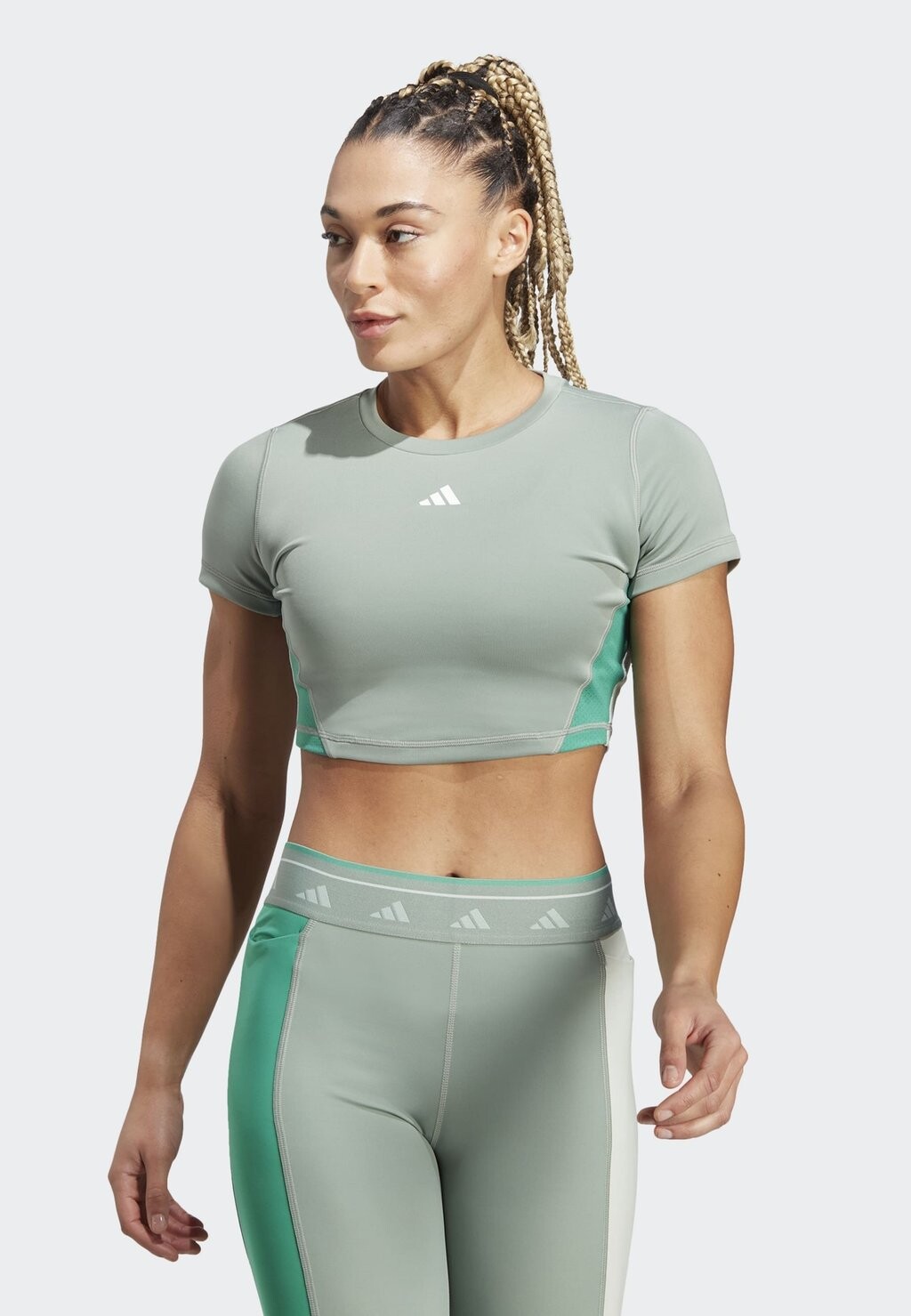 

Футболка с принтом Adidas