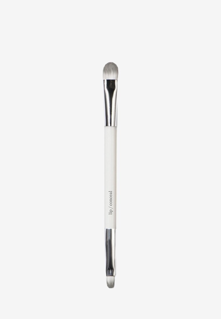 

Кисти для губ Eco Vegan Lip& Conceal Brush Ere Perez