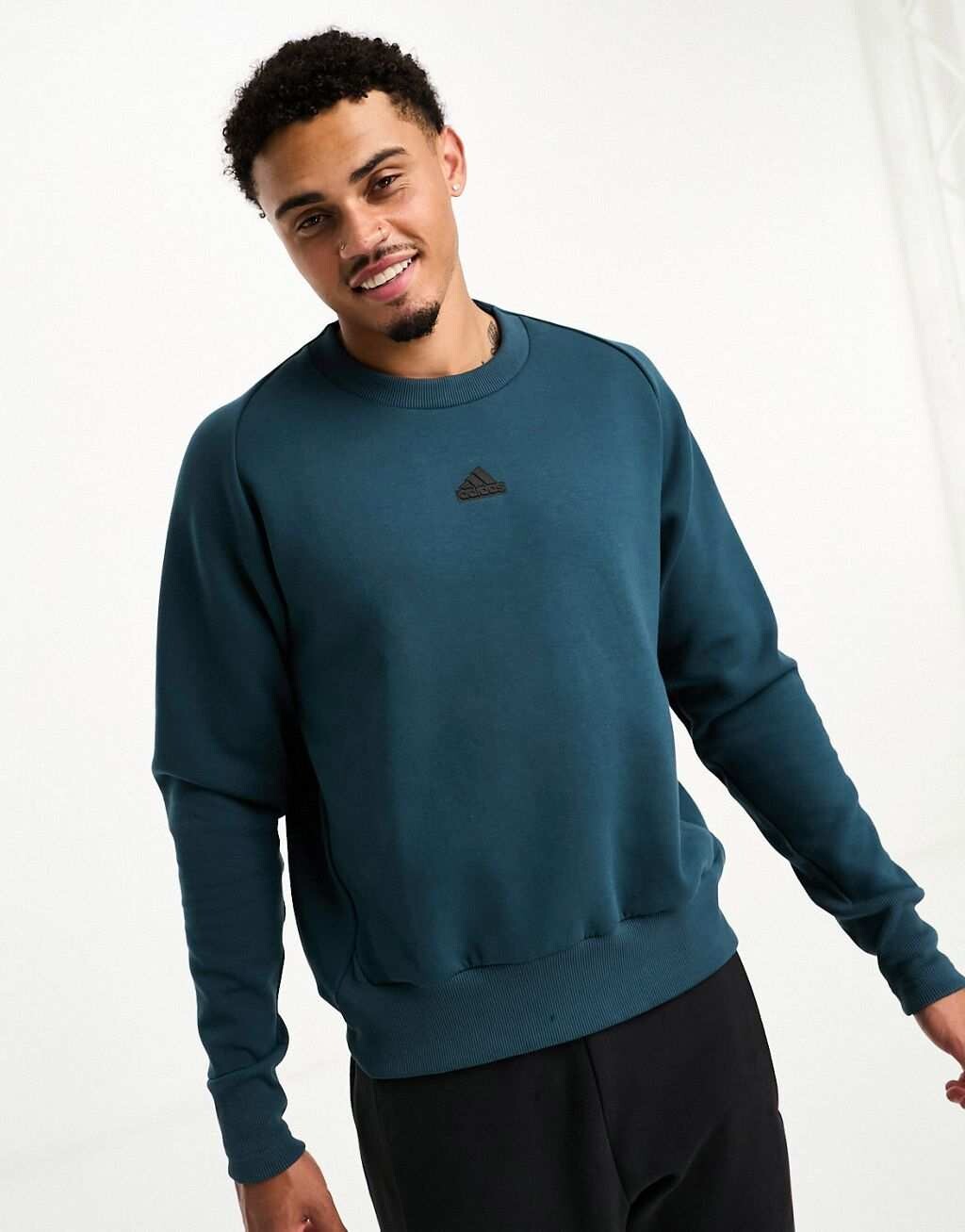 

Толстовка adidas Sportswear ZNE Dark Night