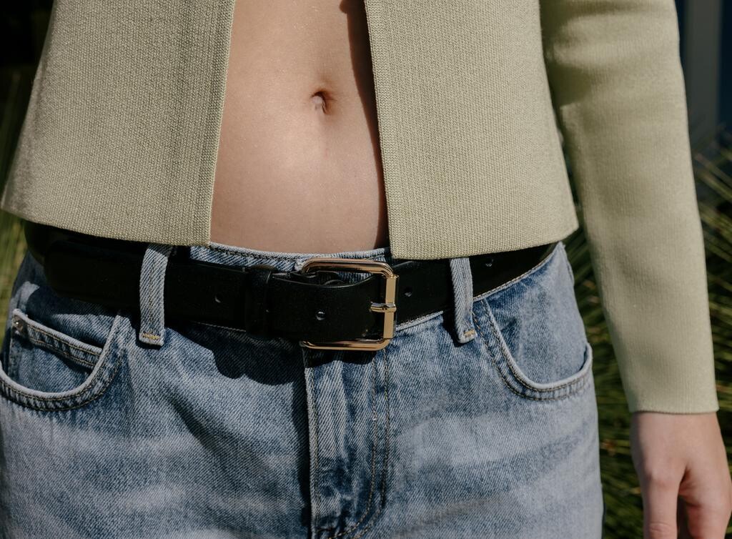 

Кожаный ремень с квадратной пряжкой ZARA, черный