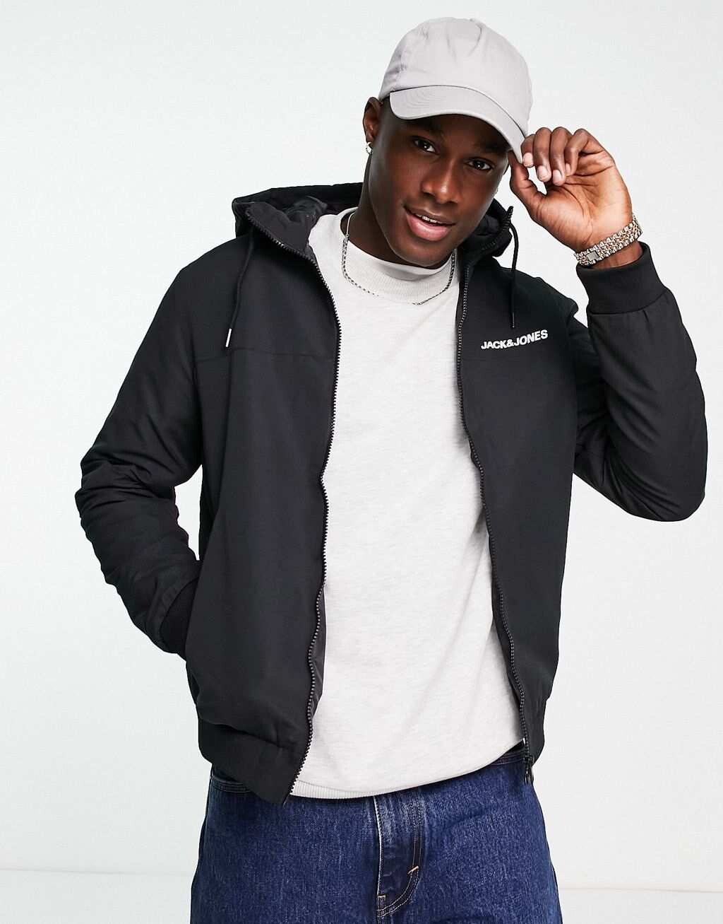 

Черная легкая куртка с капюшоном и логотипом Jack & Jones Essentials, Черный