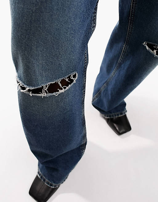 Синие мешковатые джинсы-бойфренды с рваными коленями ASOS DESIGN