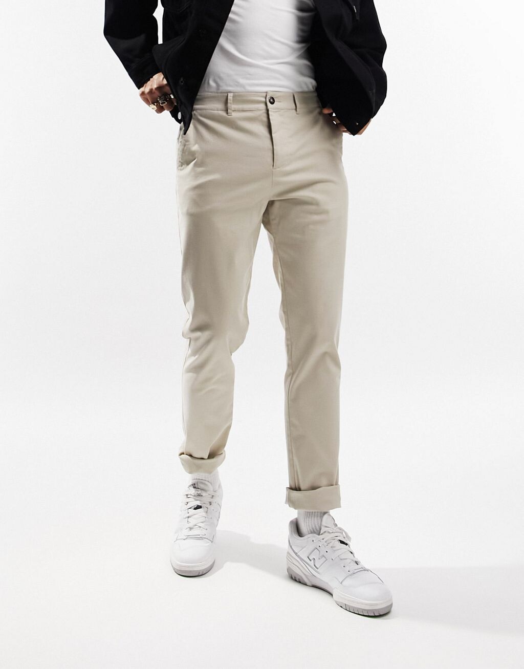 

Узкие брюки чинос светлого цвета ASOS DESIGN