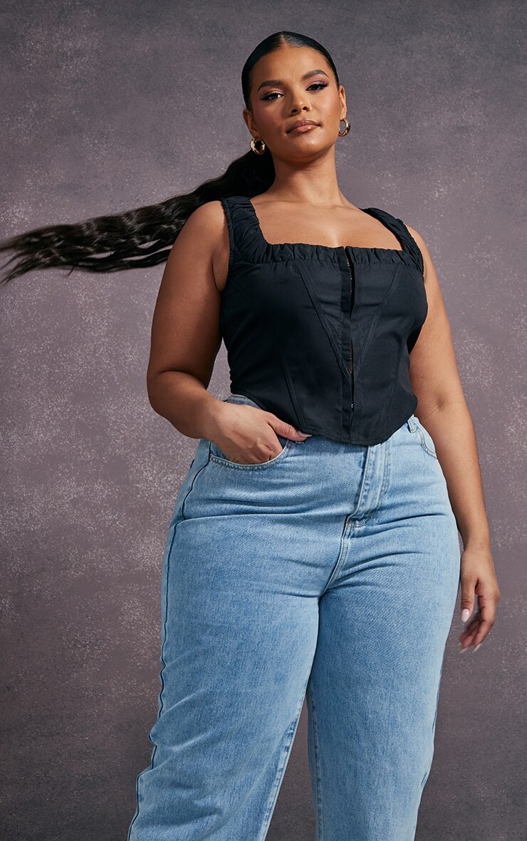 

PrettyLittleThing Плюс черный корсетный топ со сборками